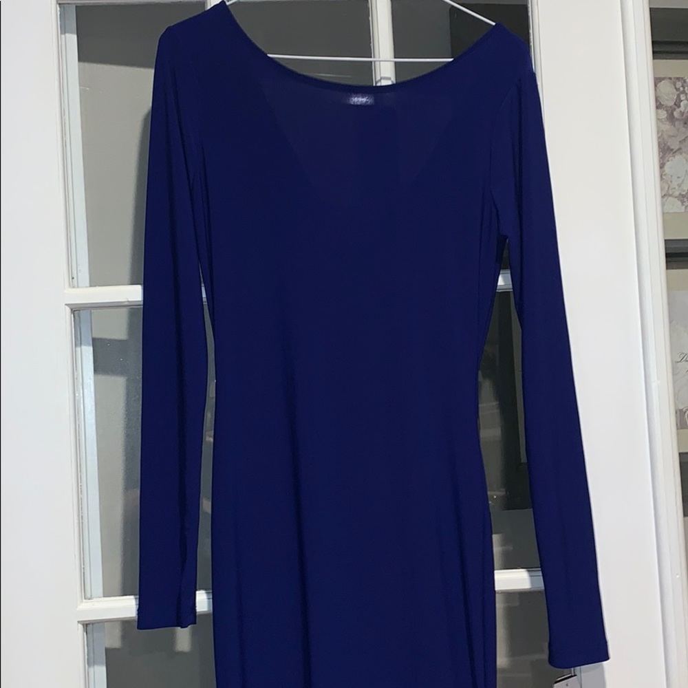 Elegant royal blue long sleeve dress